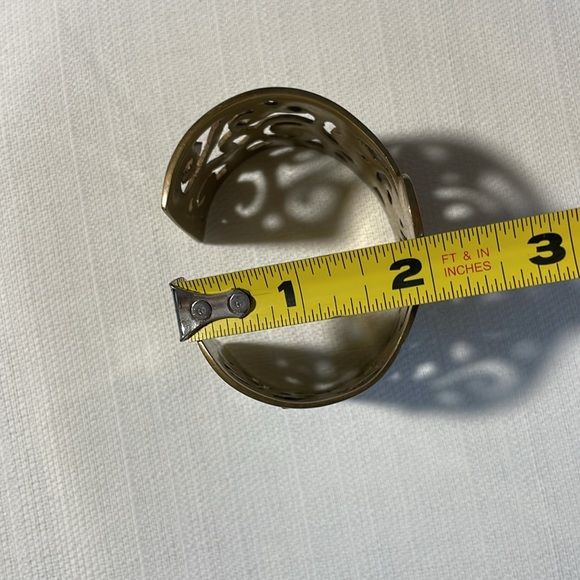 Vintage Metal Filigree Cuff Bracelet‎ - Picture 8 of 9